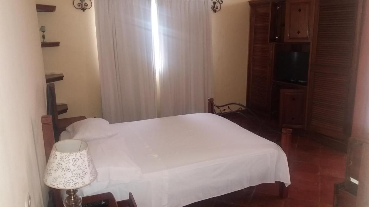 Residencial Las Palmeras De Willy ボカ・チカ エクステリア 写真